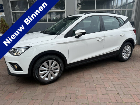 SEAT-Arona-0