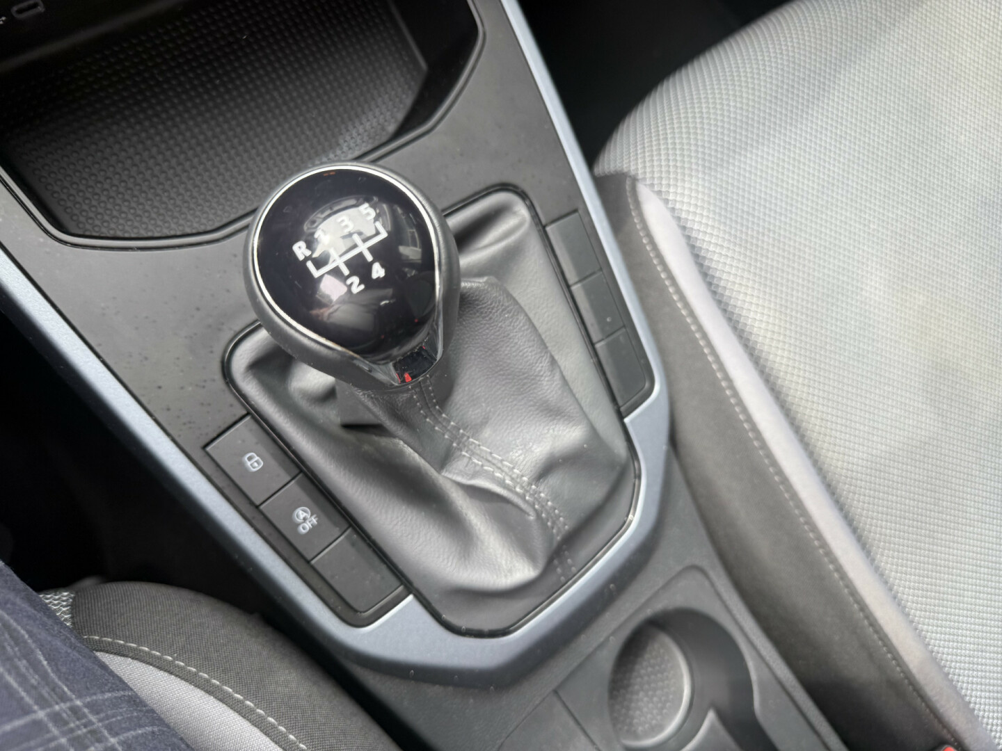 SEAT-Arona-22