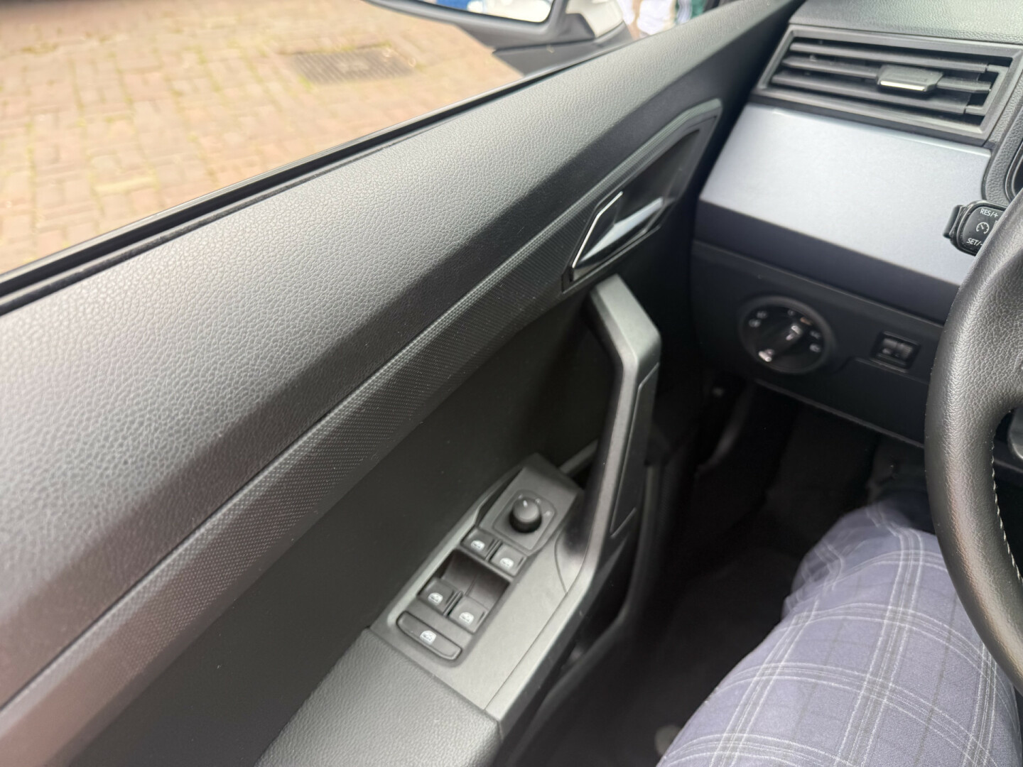 SEAT-Arona-28