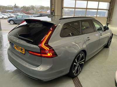 Volvo-V90-1