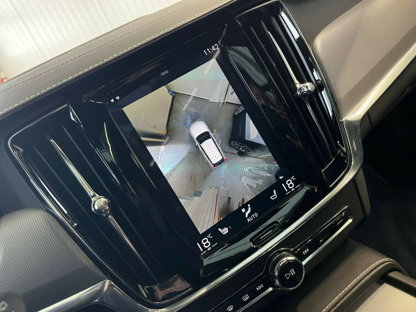Volvo-V90-20
