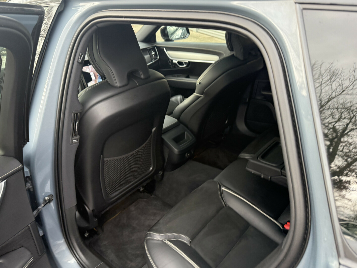 Volvo-V90-34
