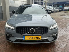 Volvo-V90-4