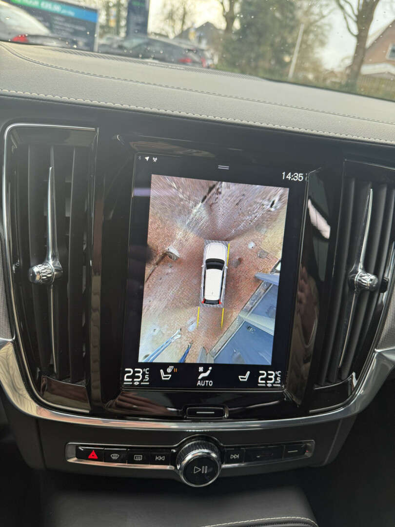 Volvo-V90-47