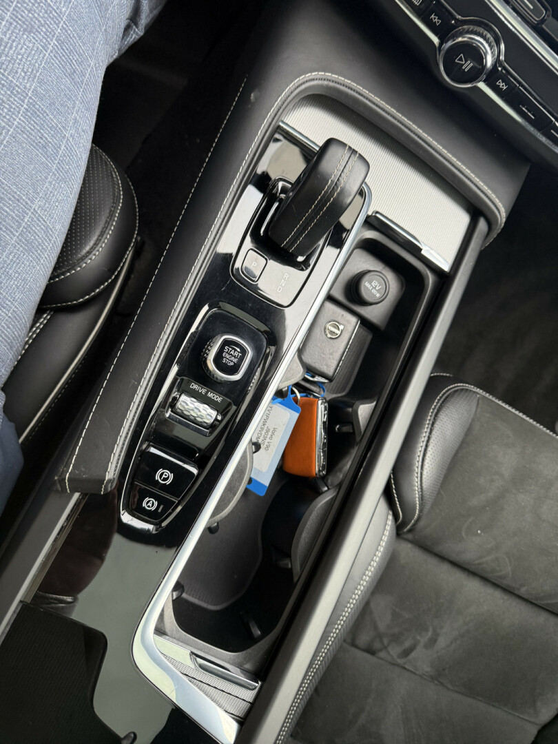 Volvo-V90-53