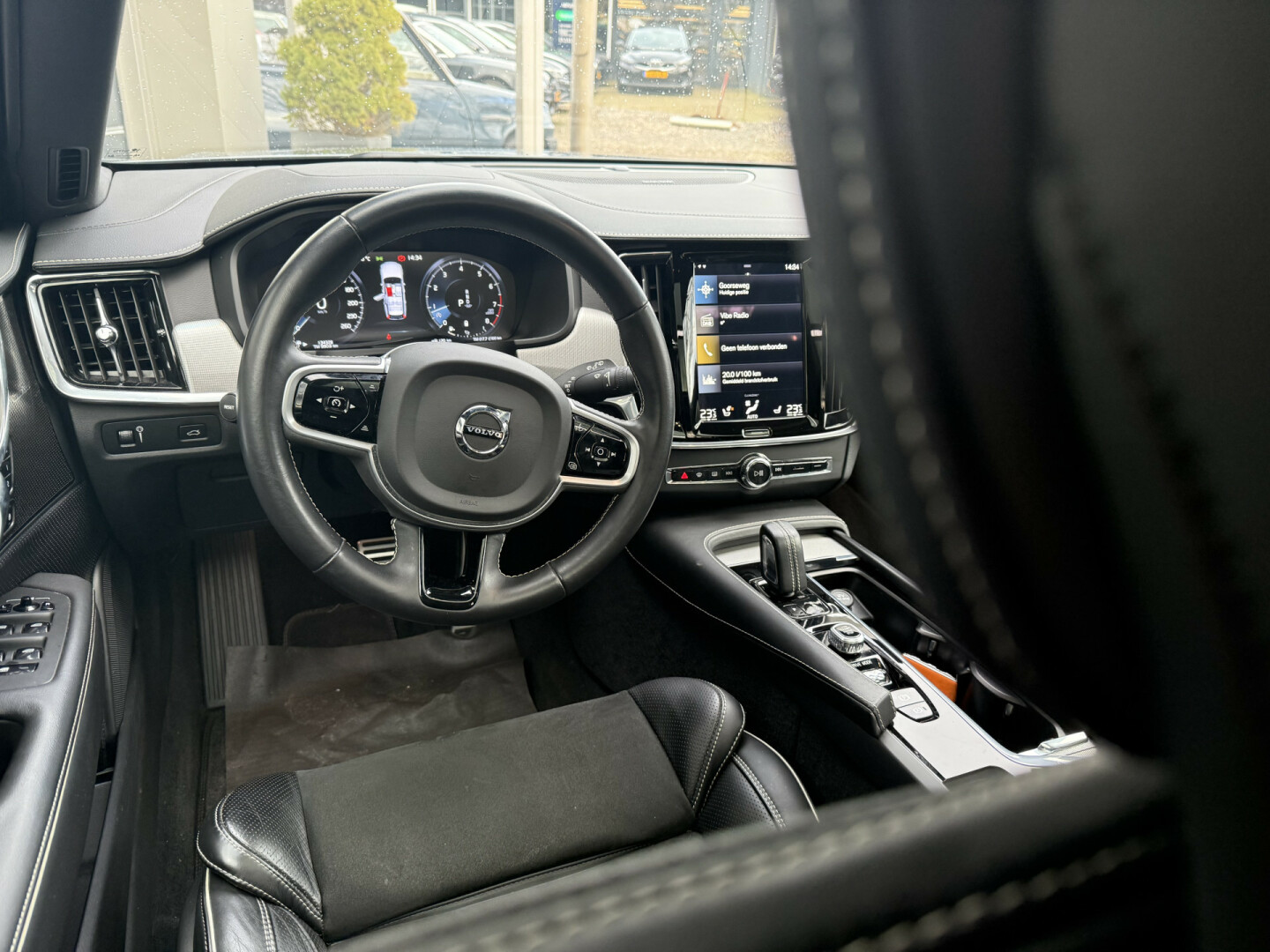 Volvo-V90-69