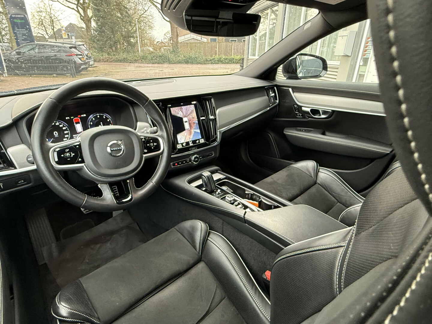 Volvo-V90-7