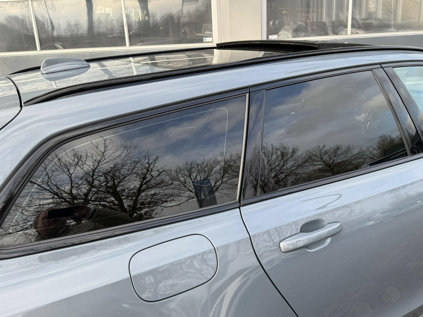 Volvo-V90-89